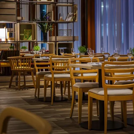 Отель Intercityhotel