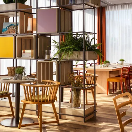 Intercityhotel Отель
