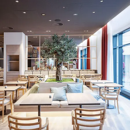 Intercityhotel 4* Карлсруэ
