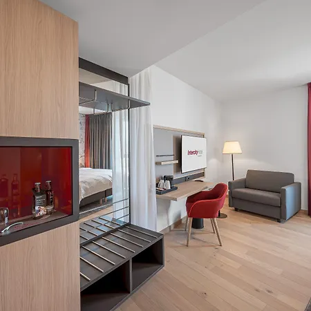 Intercityhotel Отель 4*
