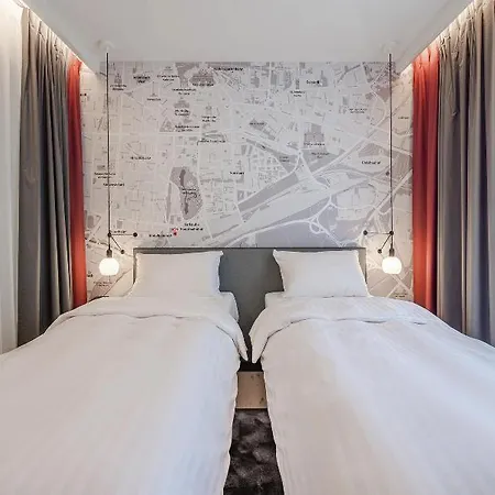 Hotel Intercityhotel 4*